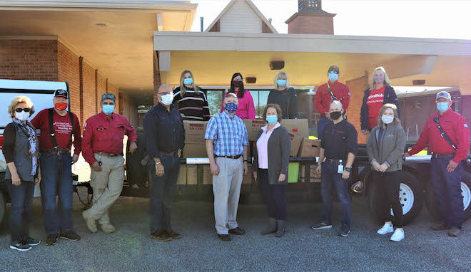 ExxonMobil-Donates-to-Baytown-Church-Food-Pantry